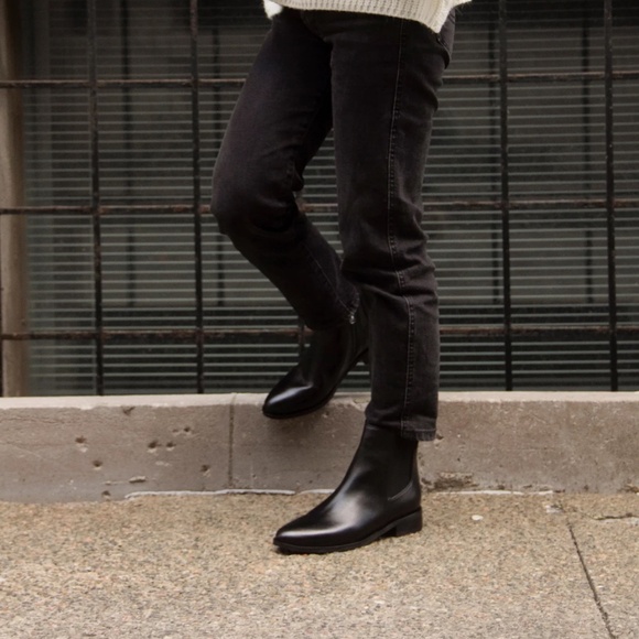 Blondo Waterproof Callie Chelsea Leather Boots - Picture 4 of 7